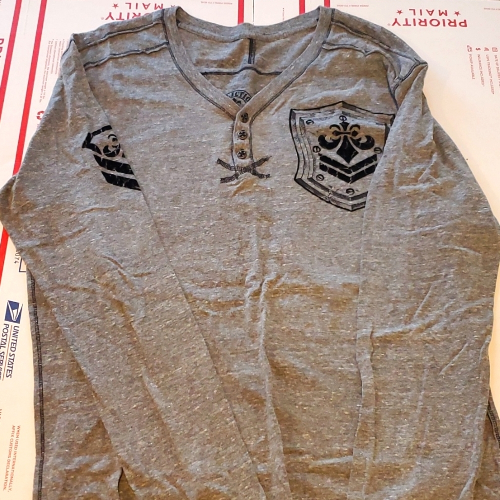 L men's Affliction long sleeve Henley